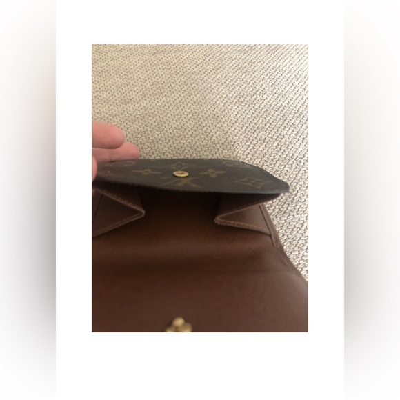 SOLD Louis Vuitton Zoe Leather Wallet. Vintage. Very good condition. - Picture 6 of 10